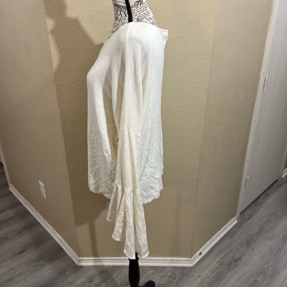 Express‎ Cream Bell Sleeve sweater - Picture 2 of 9